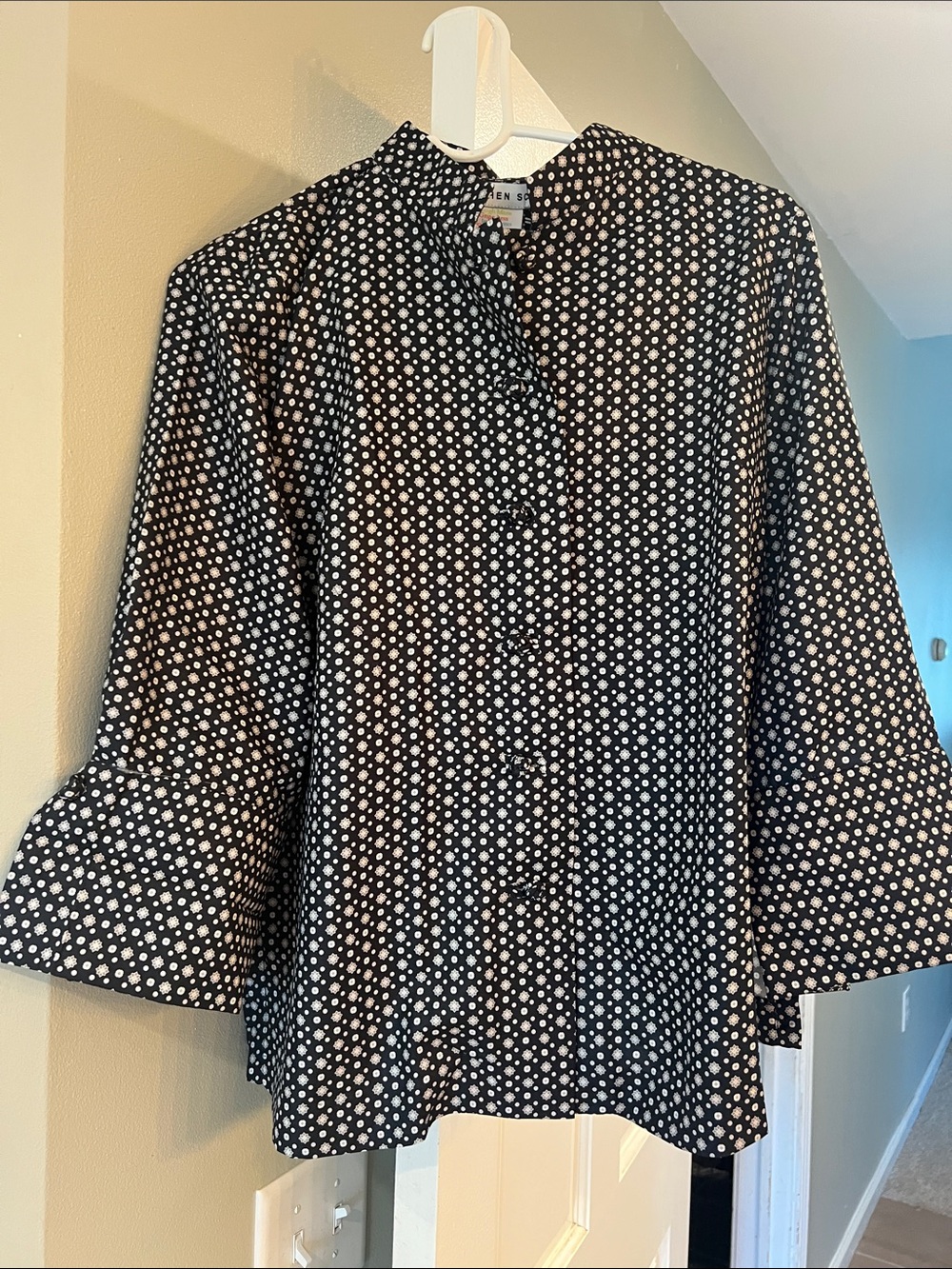 Gretchen Scott Forget Me Knot black